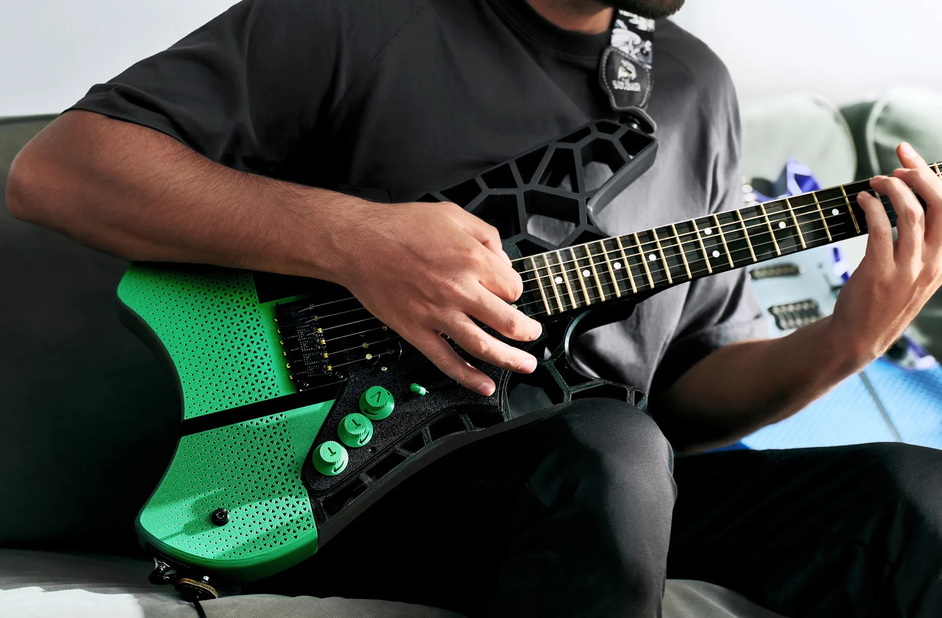 Bambu Lab H2S ile &uuml;retilmiş elektro gitar